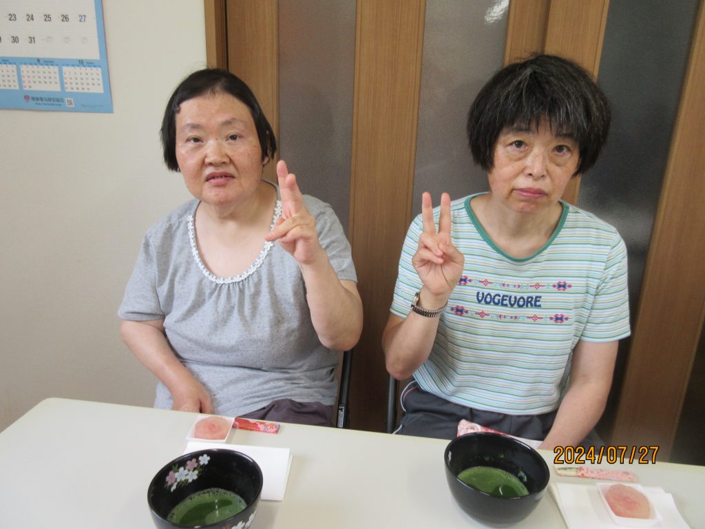 ７月「わさび」と「からし」の茶道教室