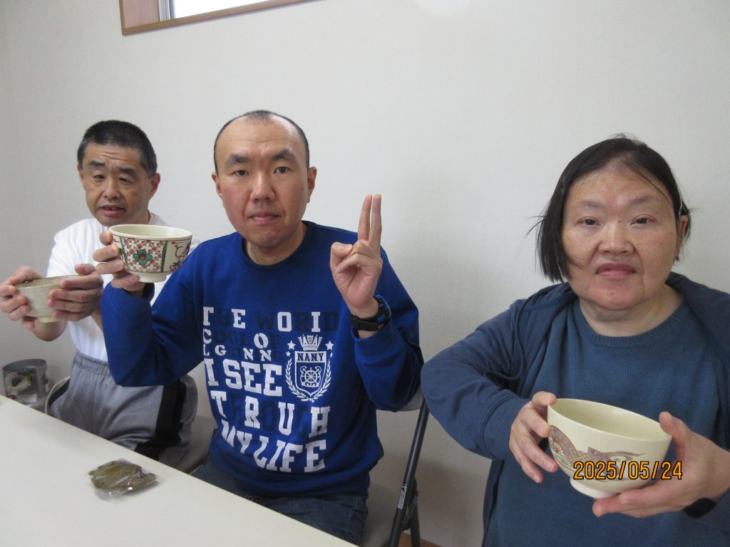 5月「わさび」と「からし」の茶道教室